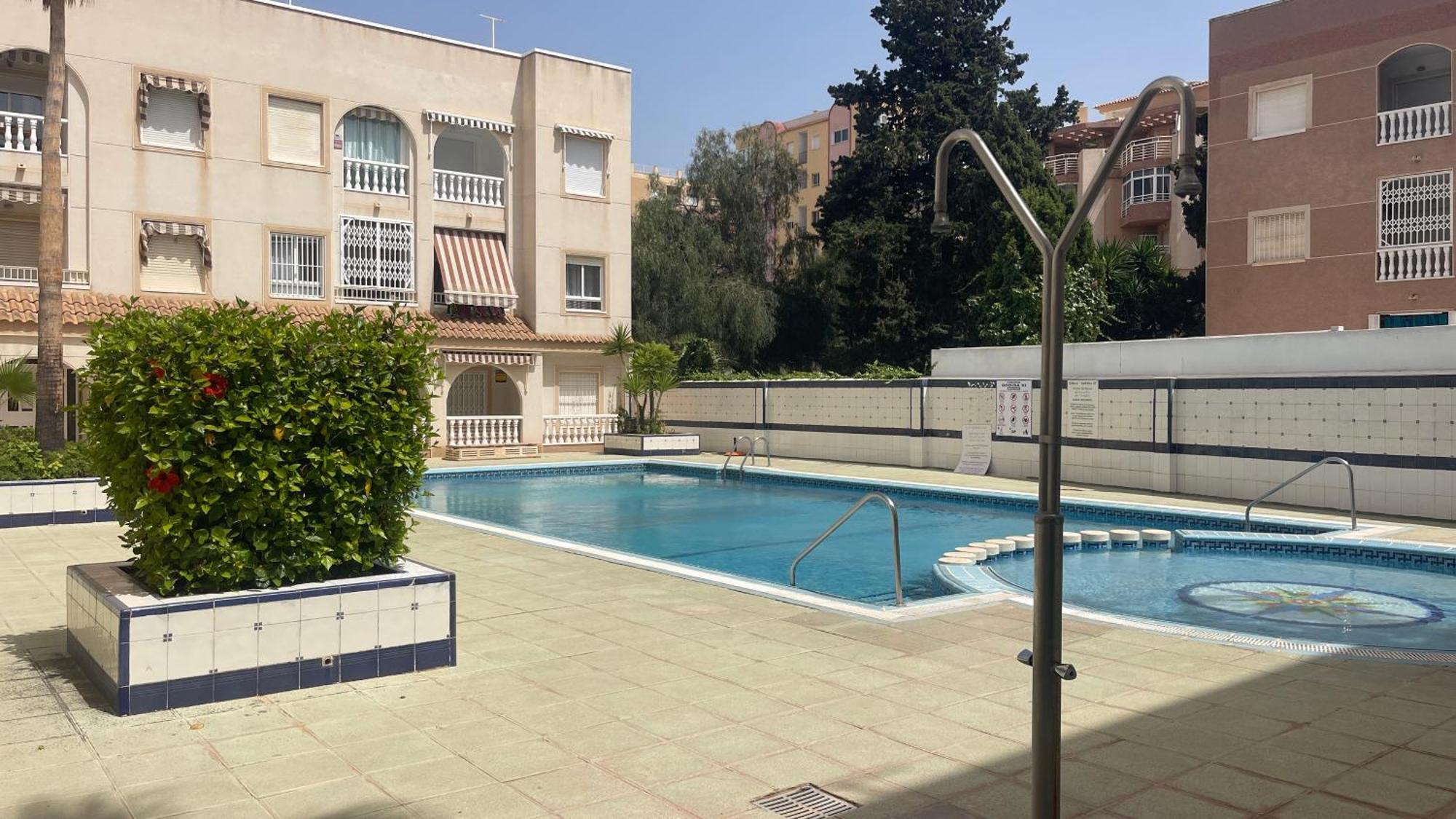 Petit Cocon - Piscine - Plage 5 Minutes A Pied Apartment Torrevieja Exterior photo